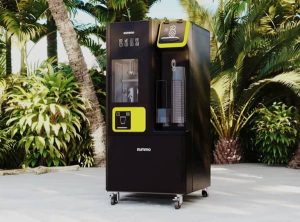 *La société basée à Valence a publié un communiqué de presse concernant sa nouvelle machine de vente d'ananas au détail : ISLA, qui simplifie le processus de transformation de l'ananas, idéal pour les entreprises du prêt à consommer, par Zummo, société basée à Valence.* *Crédit photo : Freshplaza.*